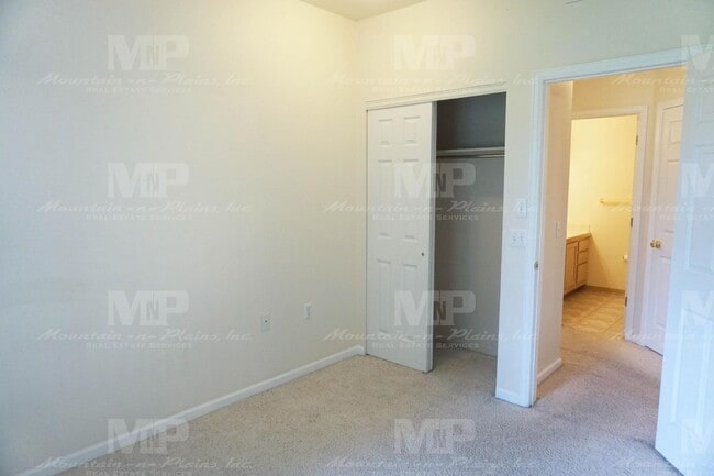 Building Photo - 4545 Wheaton Dr