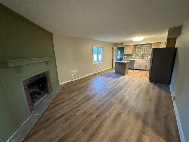 Building Photo - 3 Bed in Doylestown
