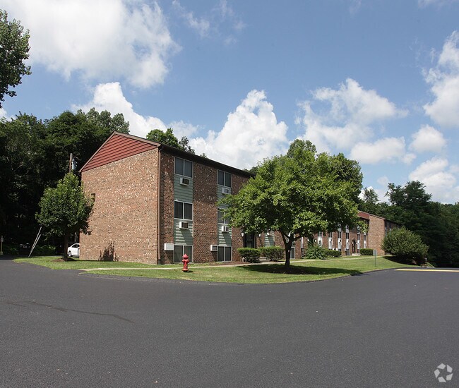 Oak Tree Gardens Apartments Wappingers Falls Ny Apartments Com