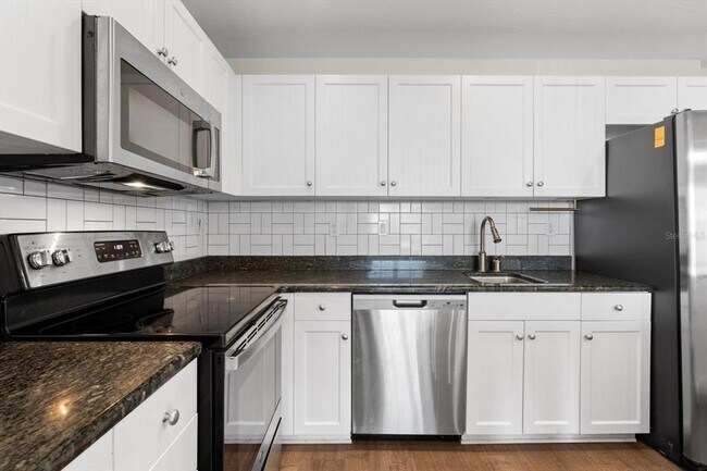 Building Photo - 536 Bahia Beach Blvd