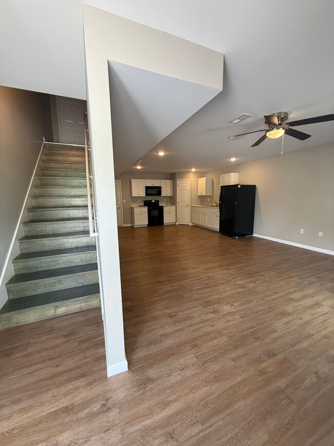 Building Photo - 226 Cane Creek Ln