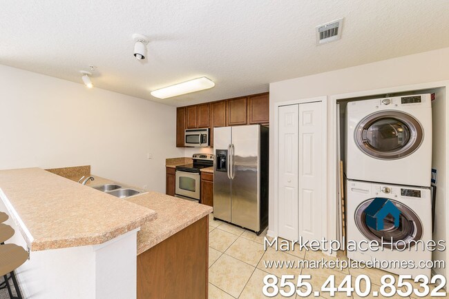 Building Photo - 5775 Ortega View Way