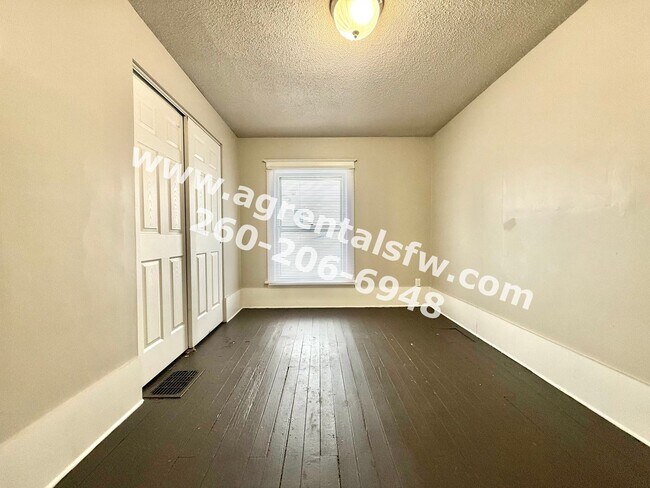 Building Photo - 4 bedroom house