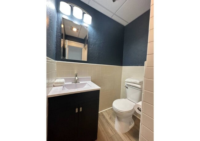 Building Photo - Albert House