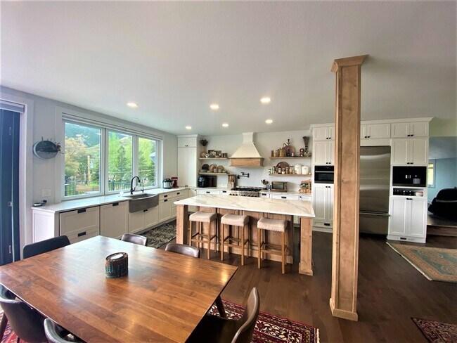Foto del edificio - 2670 SW Grapevine Rd