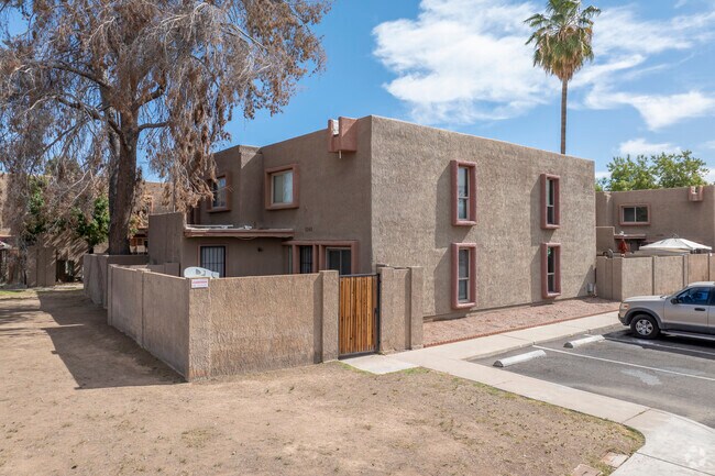 Foto del edificio - Hallcraft Villas West
