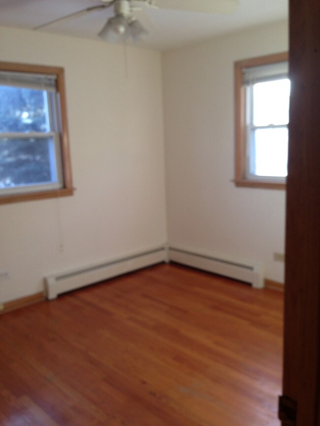 Foto del edificio - 2833 W Belle Plaine Ave