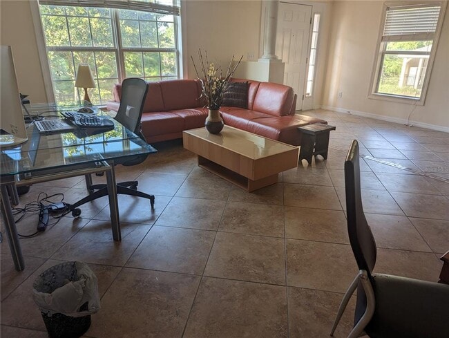 Building Photo - 201 Maplebrook Dr