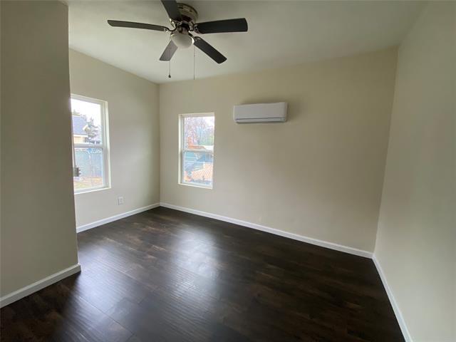 Foto del edificio - 2545 Metropolitan Ave