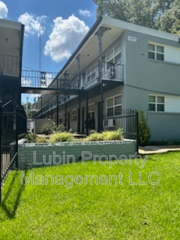 Building Photo - 1429 Court Ave