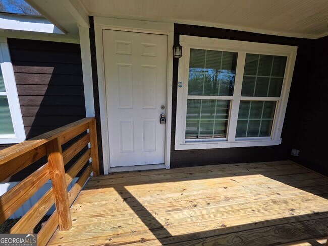 Foto del edificio - 1030 Dennis St