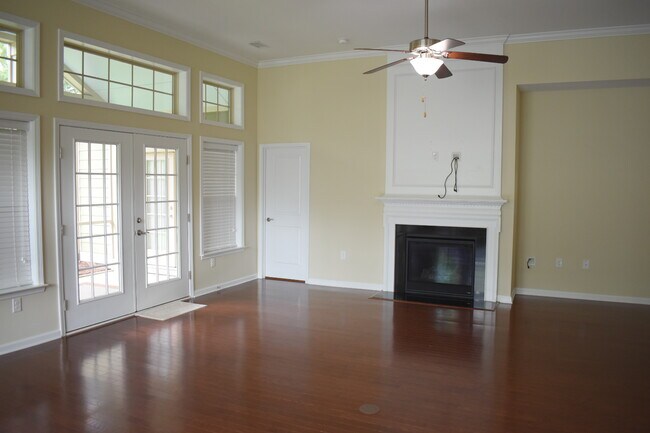 Foto del edificio - 586 Ribble Dr SE