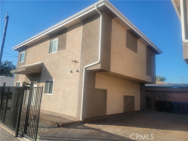 Foto del edificio - 7334 Vineland Ave