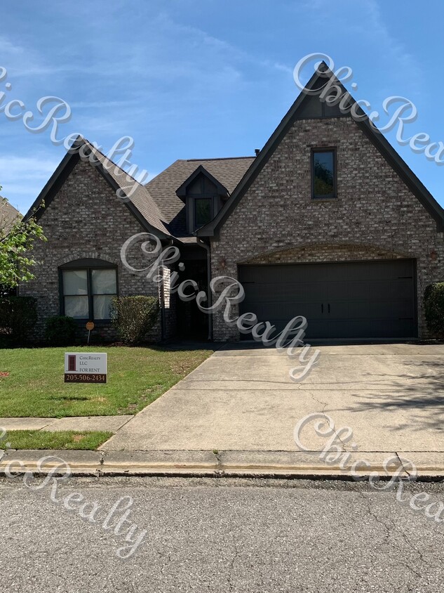 Front - 1215 Overlook Dr