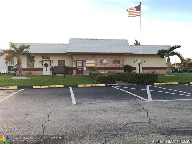 Foto del edificio - 9788 Marina Blvd
