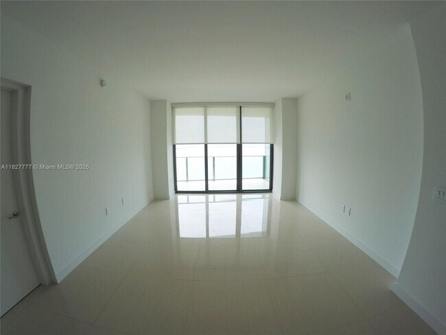 Foto del edificio - 460 NE 28th St