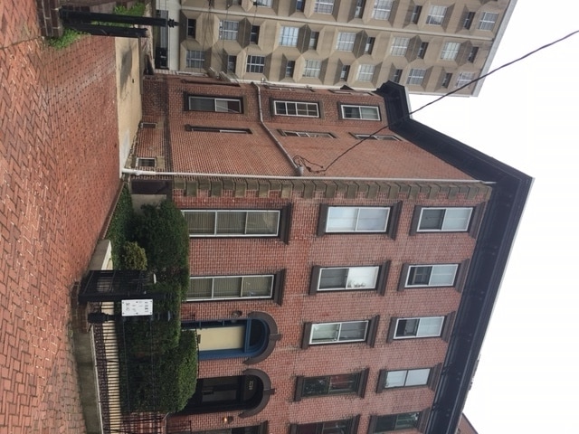Building Photo - 1204 Delaware Ave