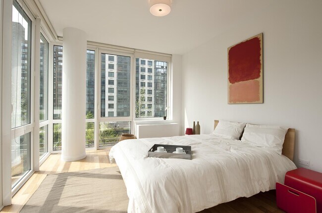 Building Photo - 808 Columbus Ave