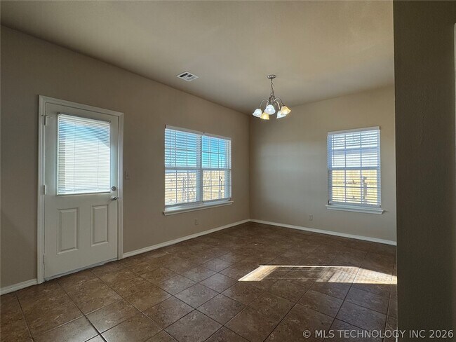 Foto del edificio - 14780 S Fern Pl