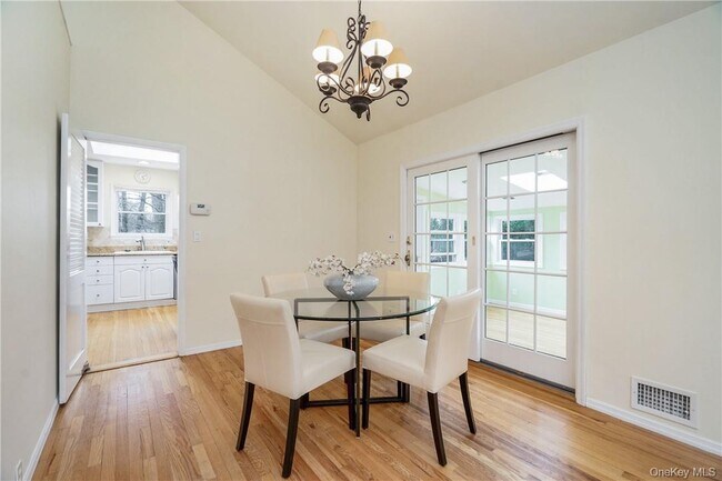 Foto del edificio - 7 Susan Ct