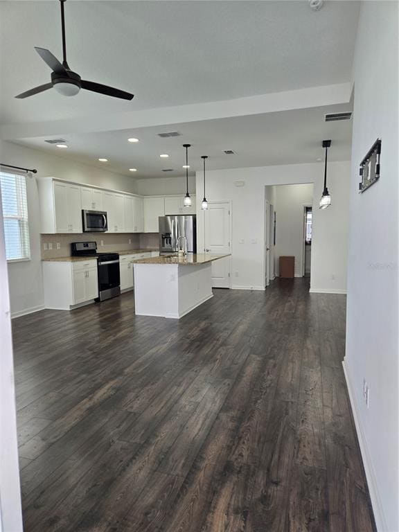 Building Photo - 562 Landshark Blvd