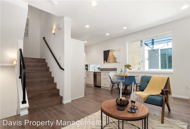 Building Photo - 3 br, 3 bath House - 3214 15th Ave W, Unit D