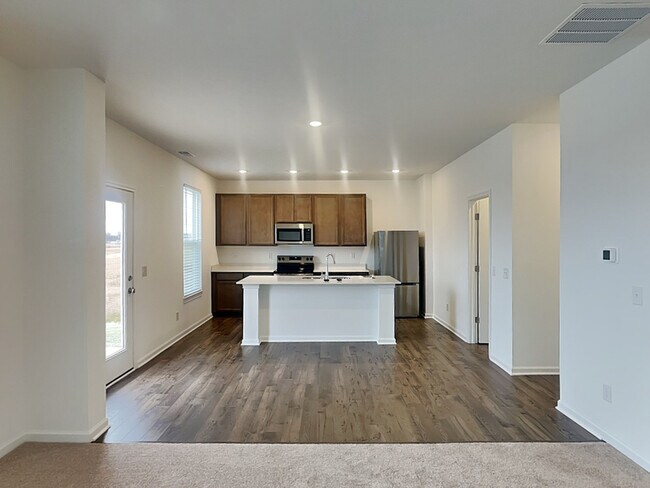 Foto del edificio - 8662 Hollander Dr