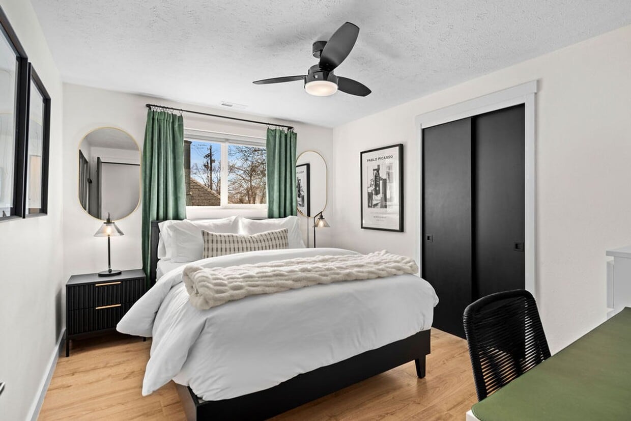 Primary Photo - Trendy 2B/1B Unit C I Near Gonzaga/WSU/EWU...