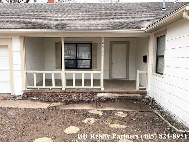 Foto del edificio - 4533 E 5th Pl