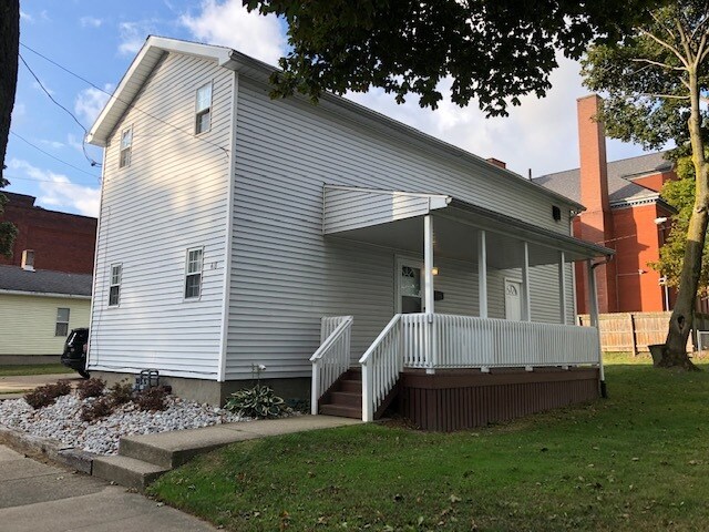 Primary Photo - 418 Chestnut St