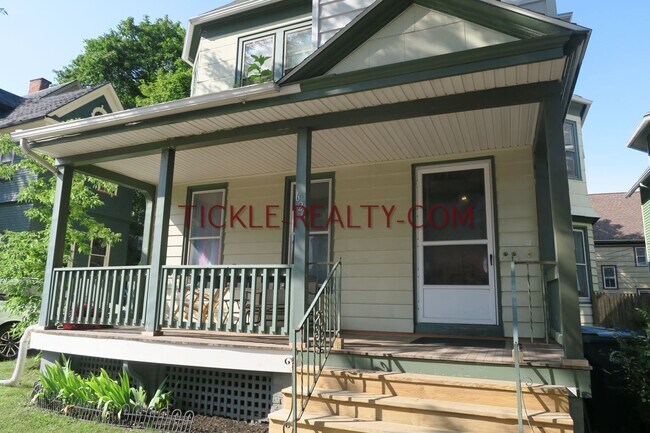 Foto del edificio - 626 University Ave