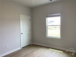 Building Photo - 105 Stillhouse Dr