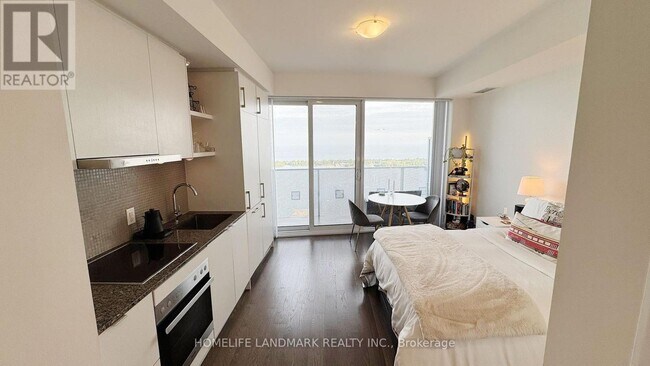 Building Photo - 100-6100 Harbour St