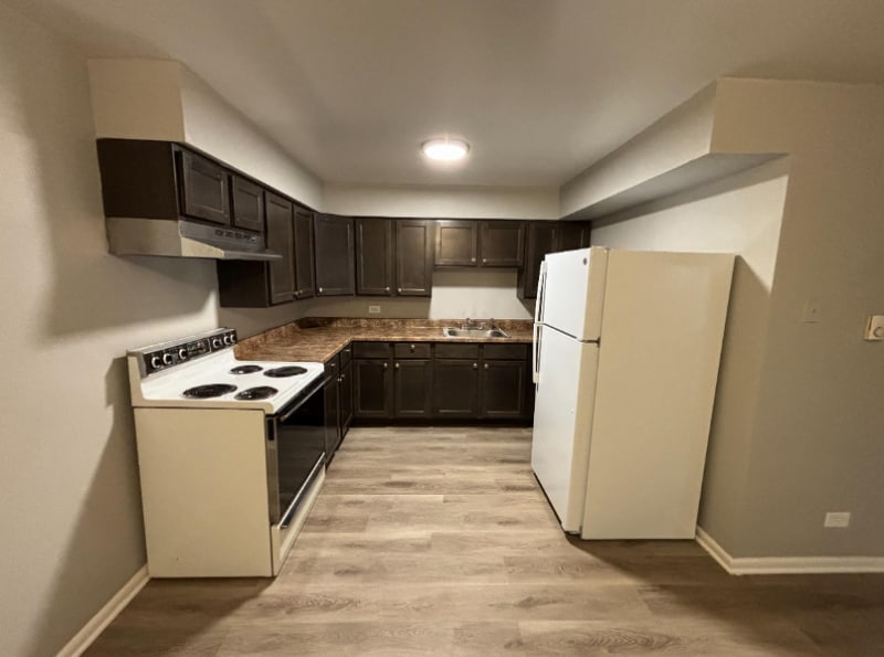 Primary Photo - 474 W 14th Pl