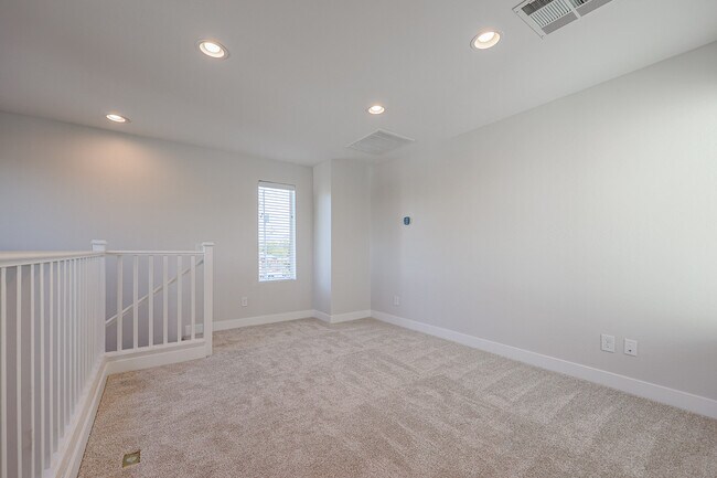 Photo - 1122 E Roosevelt St Townhome