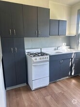 Building Photo - 11 Riley Manor Cir