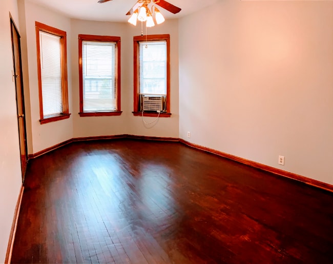 Building Photo - 3325 S Emerald Ave