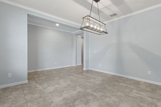 Foto del edificio - Spacious 4-Bedroom Home in Amelia Walk wit...