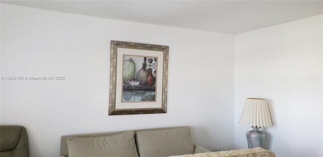 Foto del edificio - 467 Golden Isles Dr