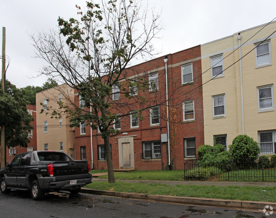 Building Photo - 1737 T St SE