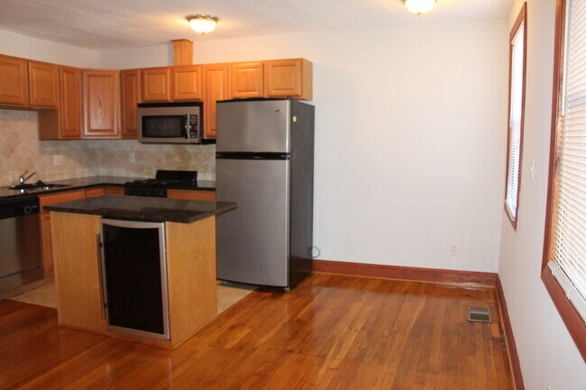 Foto del edificio - 634 N Monroe St