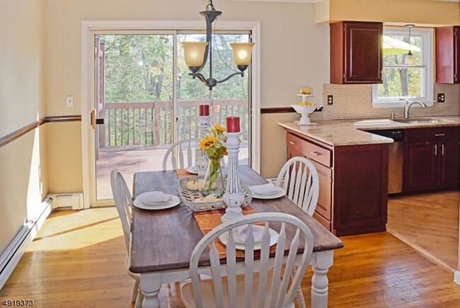 Building Photo - 917 Deer Run Rd