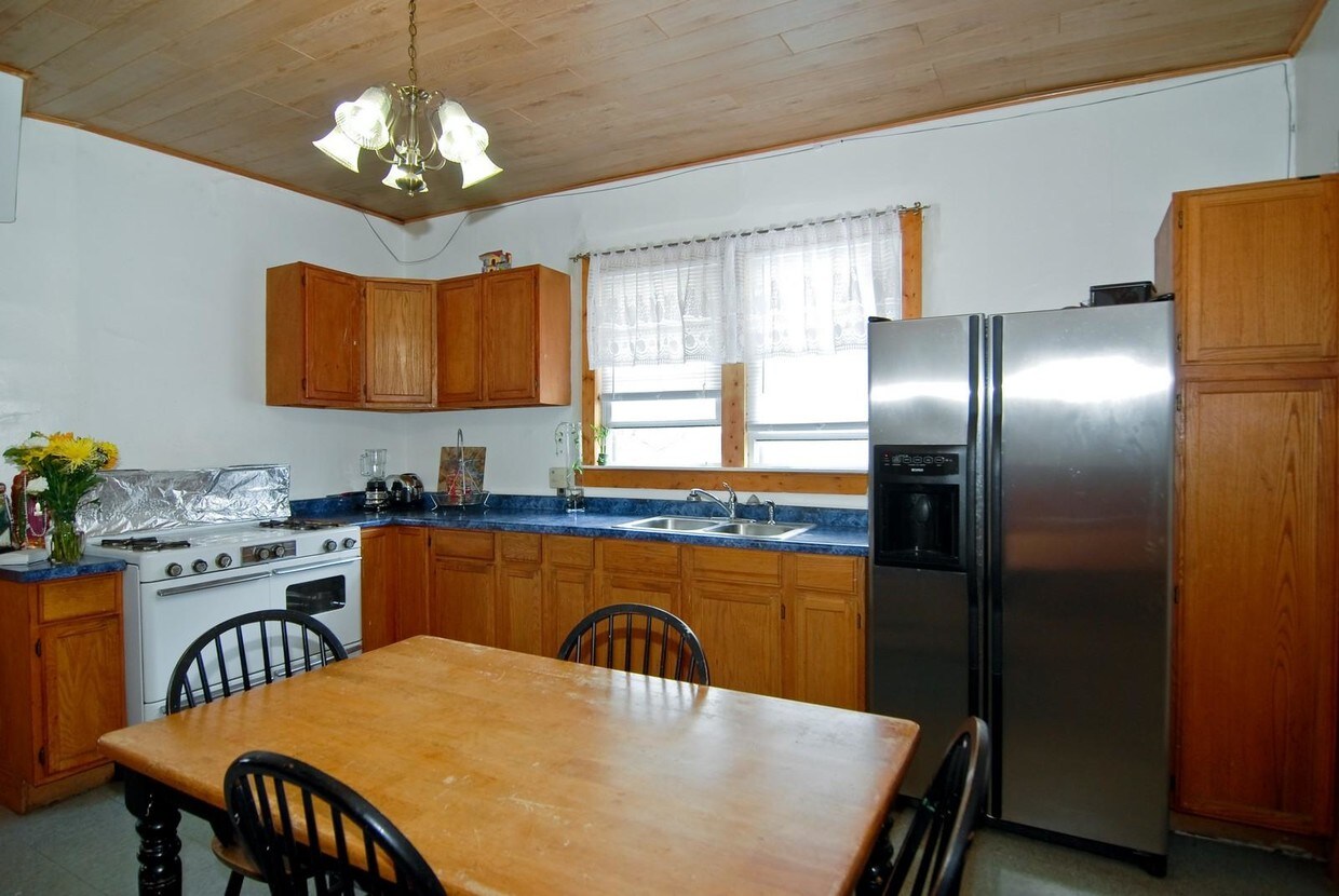 Primary Photo - 3523 W Shakespeare Ave