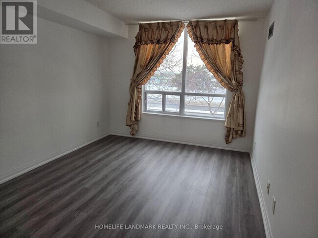 Photo du bâtiment - 7363 Kennedy Rd