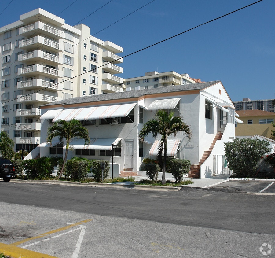 Building Photo - 1700 S Surf Rd