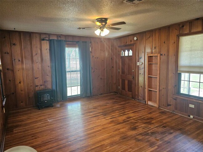 Foto del edificio - 503 W 12th St