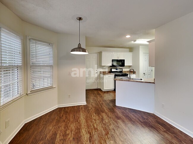 Foto del edificio - 170 Steeple Chase Trail