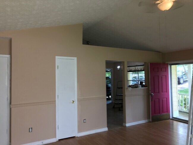 Building Photo - 2631 Rolling Hill Ways