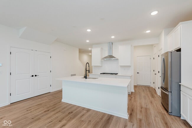 Building Photo - 7337 Shroyer Wy