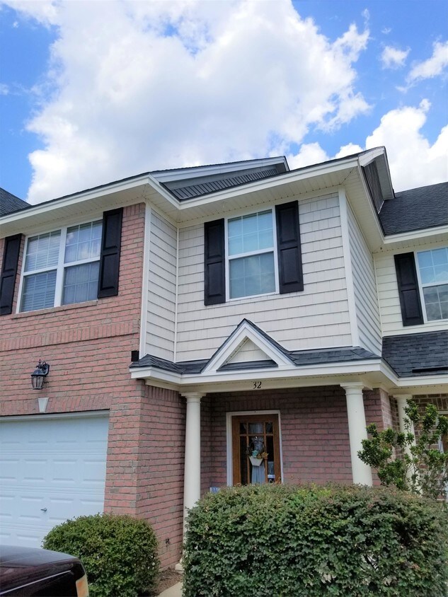 32 Weslyn Park Dr, Savannah, GA 31419 Townhome Rentals in Savannah GA